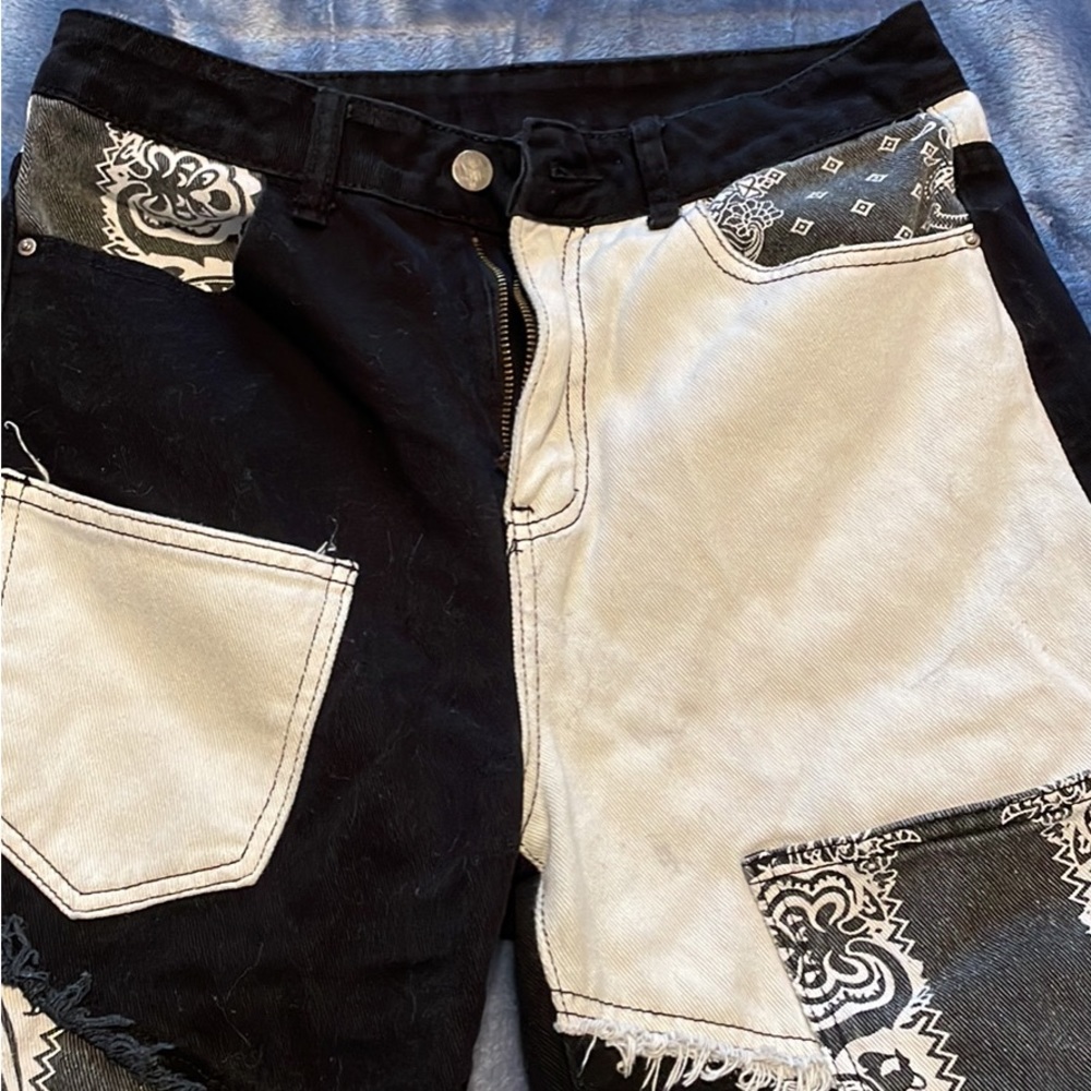 Baggy jeans size 4 black and white